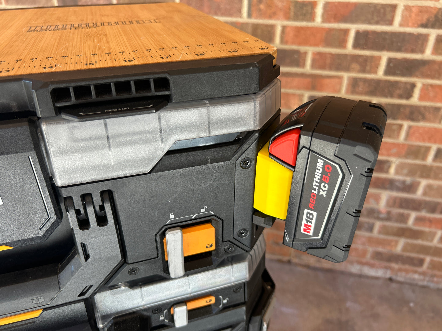 Milwaukee M18 Battery Clip