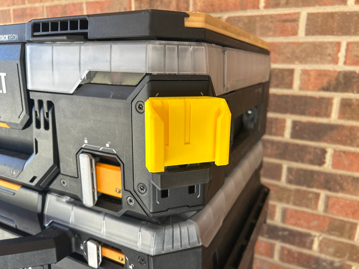 Craftsman Battery Clip