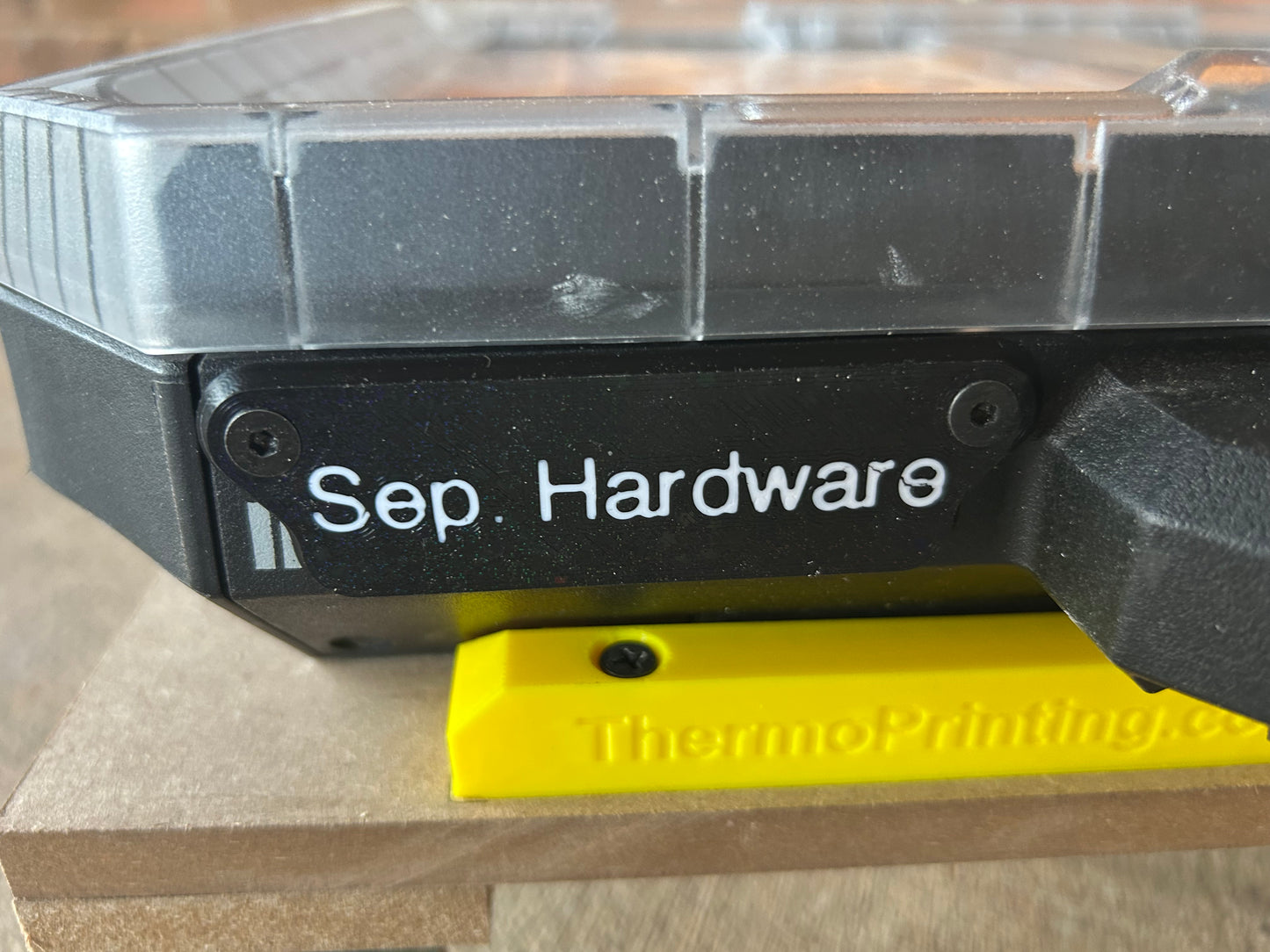 Screw-On Label