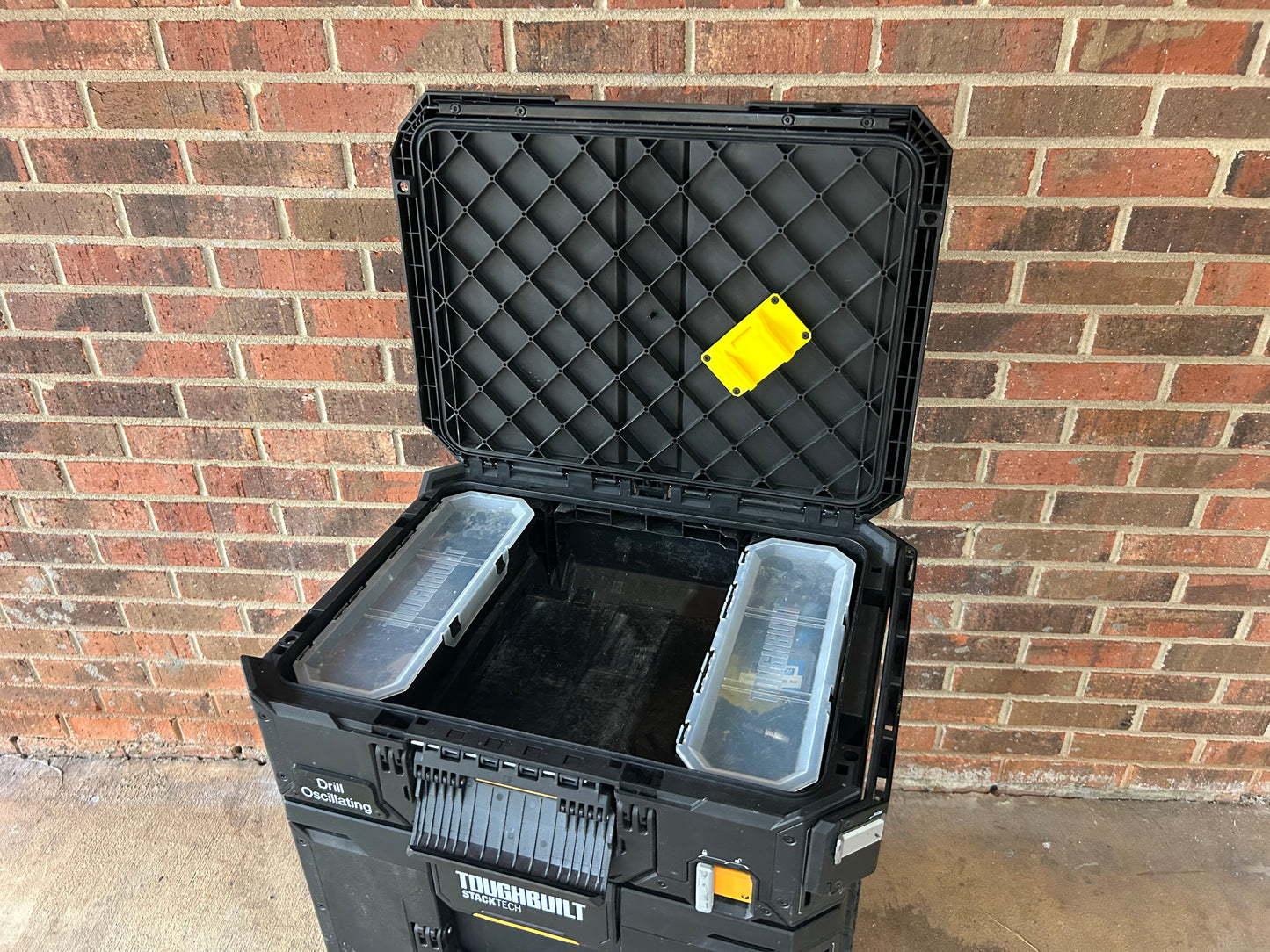 Makita 12V Lid Mount