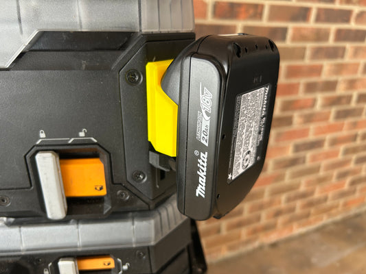 Makita 18V Battery Clip