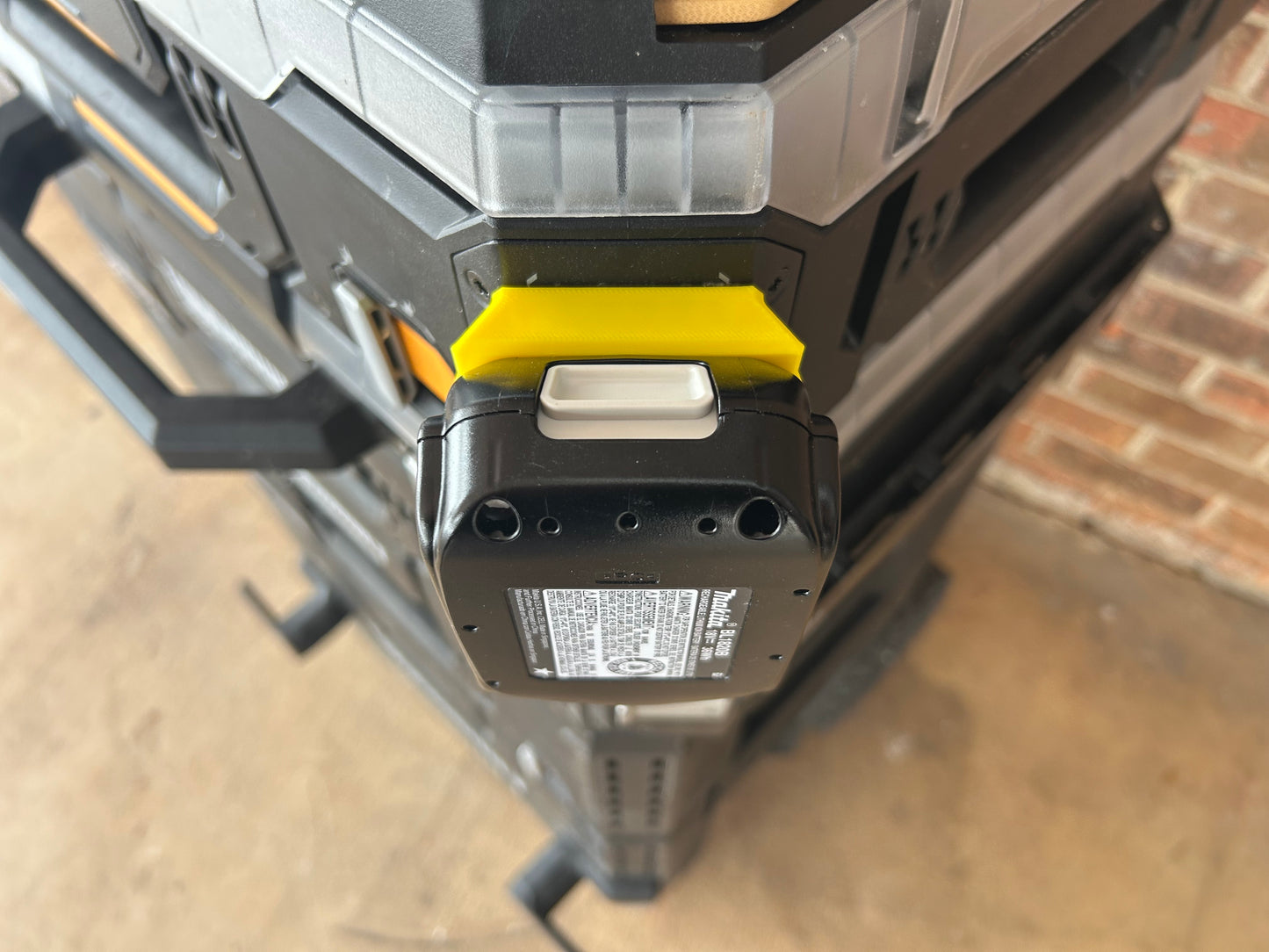 Makita 18V Battery Clip