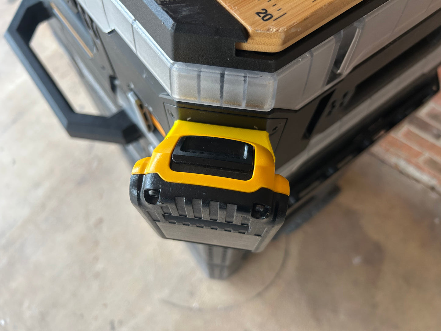 Dewalt 20v Battery Clip