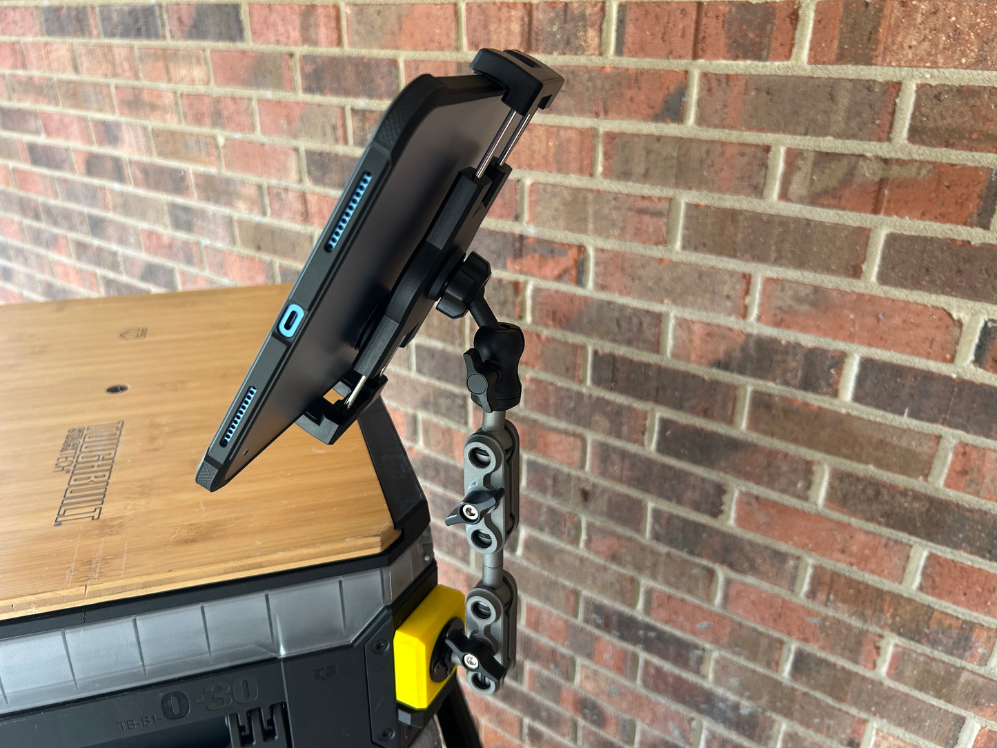Tablet & Phone Clip