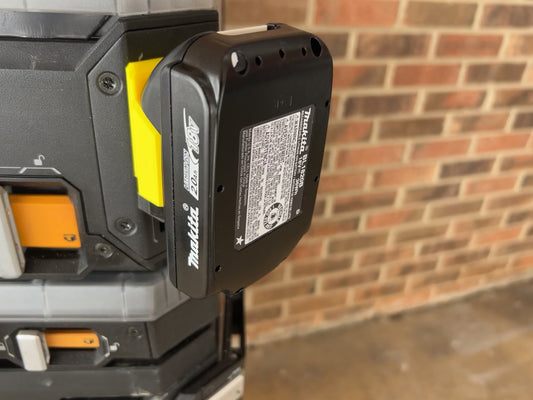 Makita 18V Battery Clip